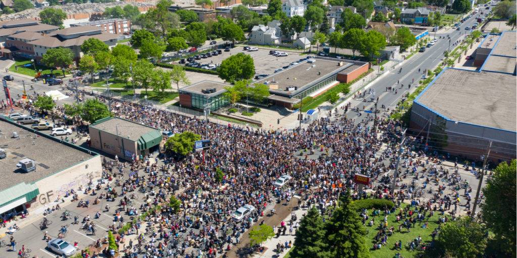 Minneapolis mass street protest