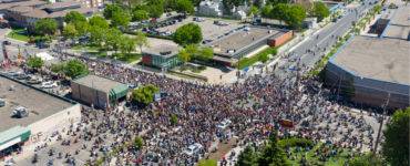 Minneapolis mass street protest